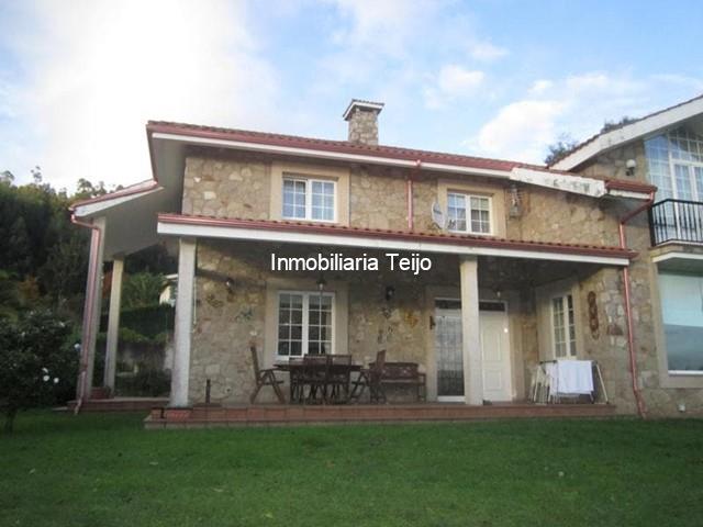 CHALET EN VENTA SERANTES - Ferrol