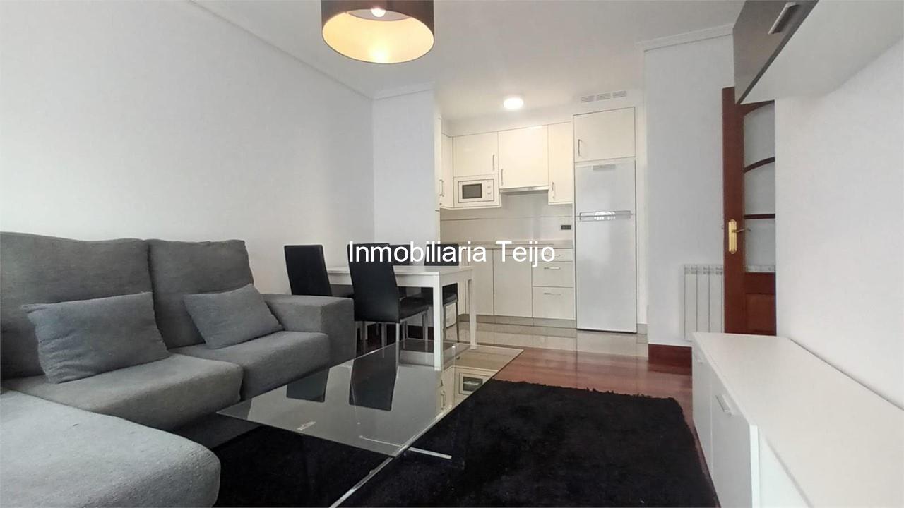 Foto 1 SE ALQUILA APARTAMENTO SEMIAMUEBLADO CON TRASTERO Y GARAJE EN EL BERTÓN