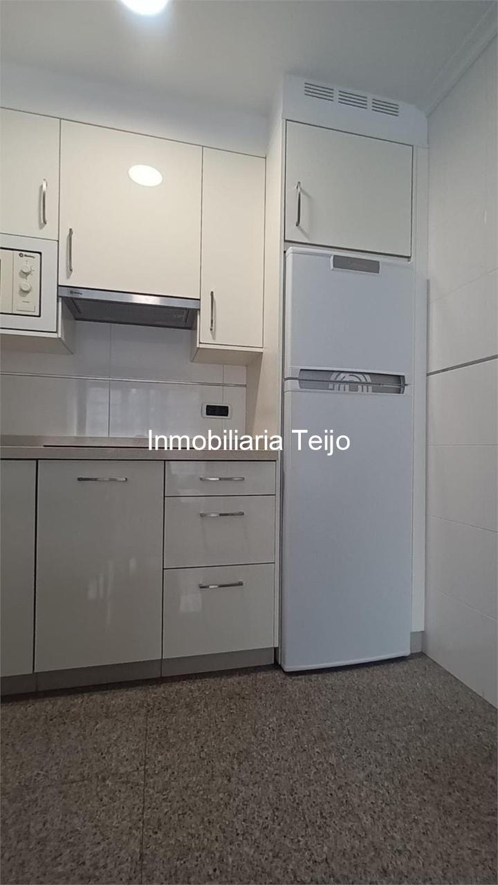 Foto 5 SE ALQUILA APARTAMENTO SEMIAMUEBLADO CON TRASTERO Y GARAJE EN EL BERTÓN