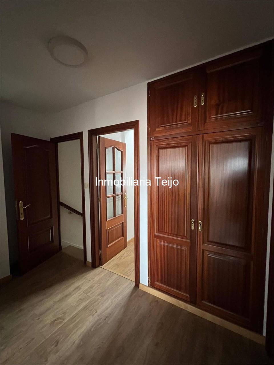 Foto 18 SE VENDE CASA CON BAJO COMERCIAL Y DOS VIVIENDAS EN PONTEDEUME