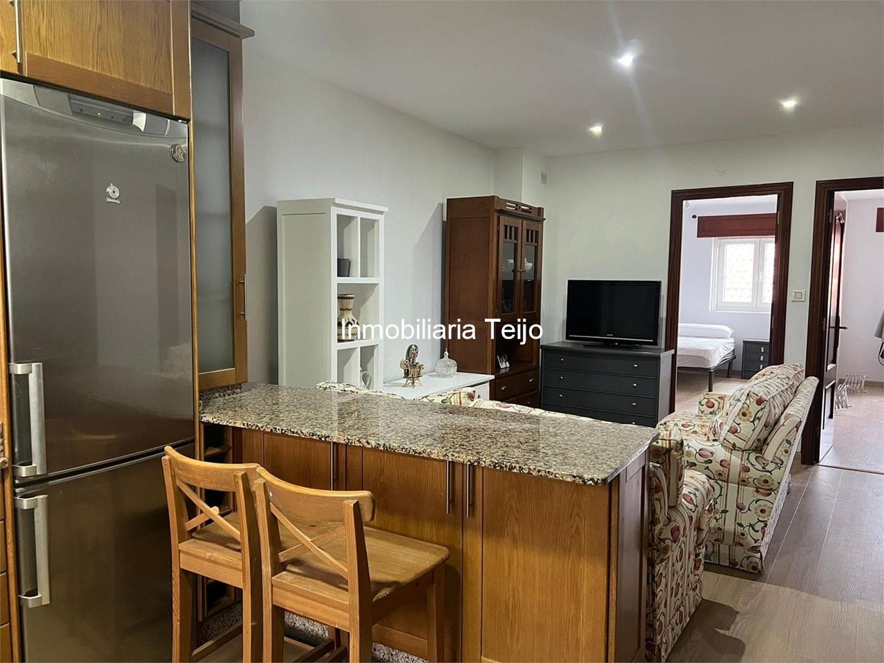 Foto 20 SE VENDE CASA CON BAJO COMERCIAL Y DOS VIVIENDAS EN PONTEDEUME