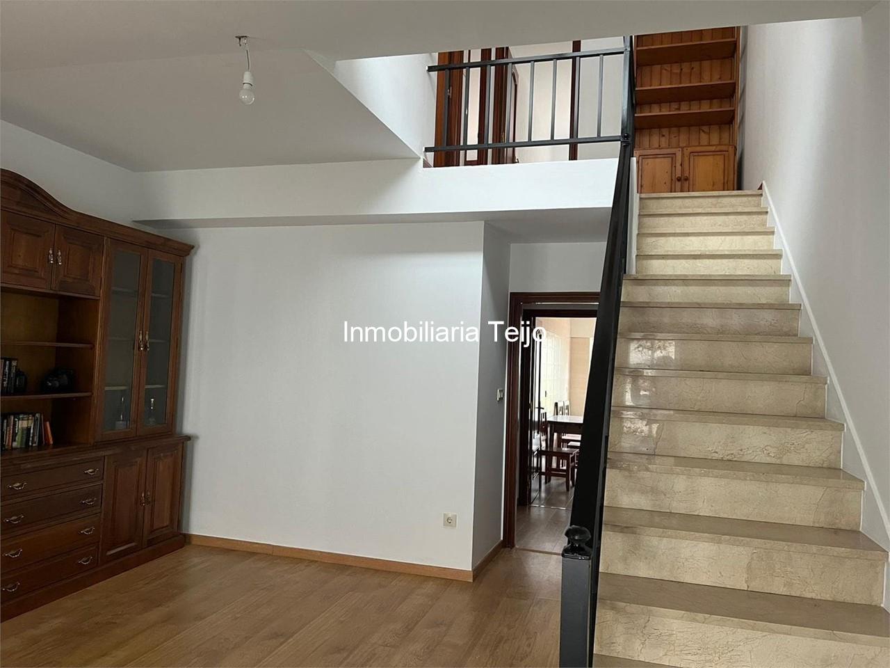 Foto 7 SE VENDE CASA CON BAJO COMERCIAL Y DOS VIVIENDAS EN PONTEDEUME