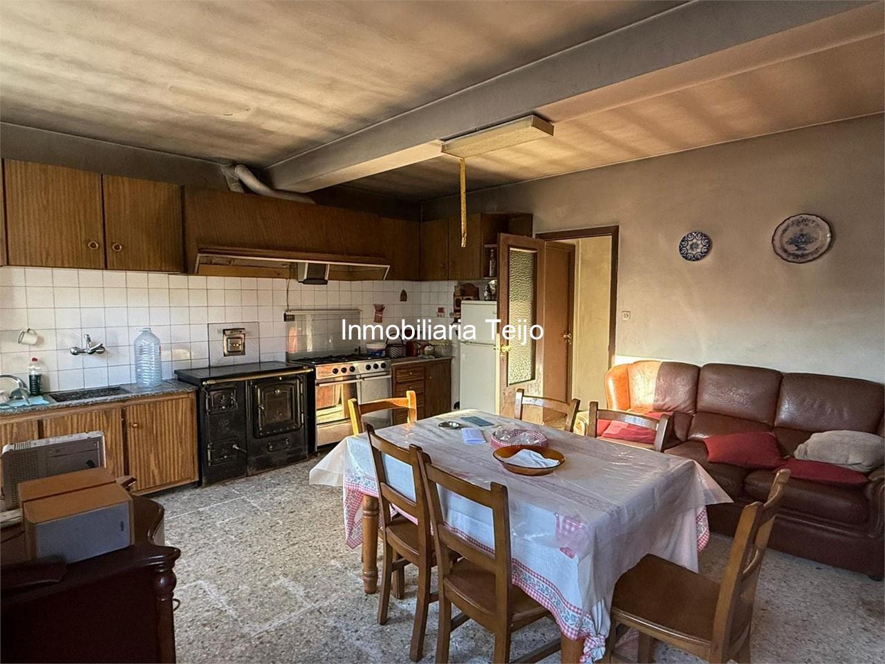 Foto 11 SE VENDE CASA DE PIEDRA CON ANEXOS EN COVAS