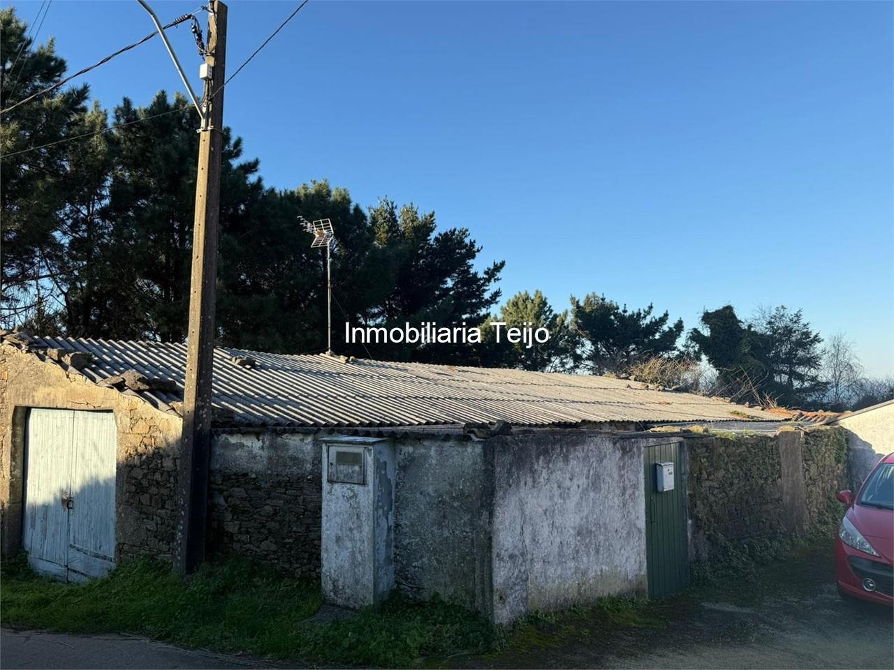 Foto 3 SE VENDE CASA DE PIEDRA CON ANEXOS EN COVAS