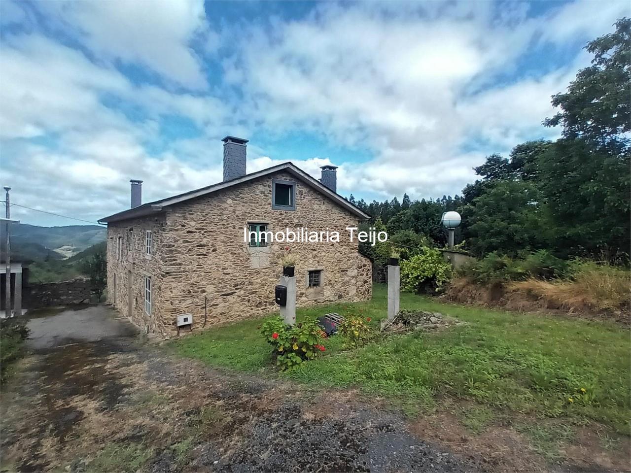 Foto 3 SE VENDE CASA DE PIEDRA EN SOMOZAS PARA REHABILITACIÓN INTERIOR