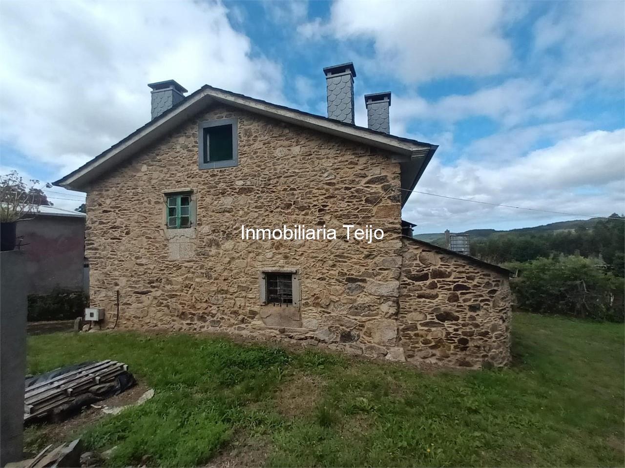 Foto 4 SE VENDE CASA DE PIEDRA EN SOMOZAS PARA REHABILITACIÓN INTERIOR