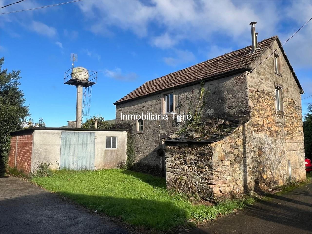 Foto 1 SE VENDE CASA DE PIEDRA PARA RESTAURAR CON FINCA EN SOMOZAS