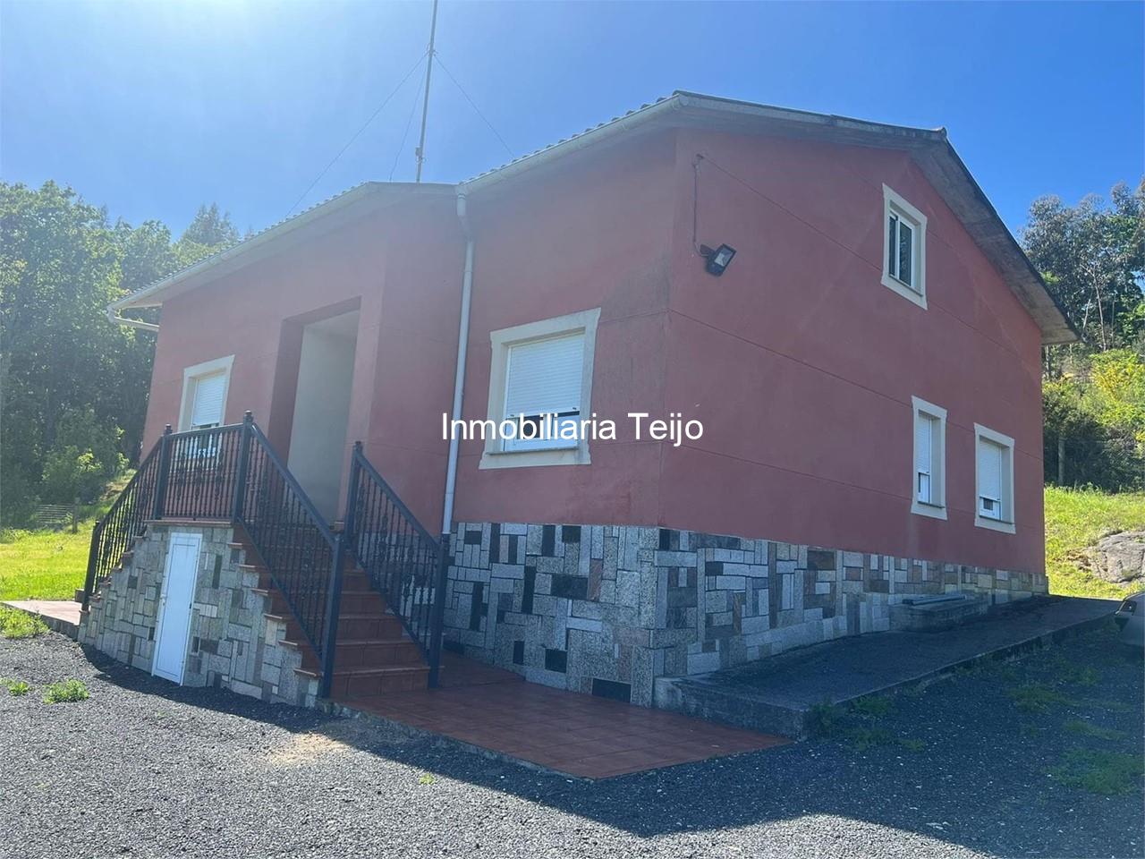 Foto 1 SE VENDE CASA INDEPENDIENTE EN A CAPELA