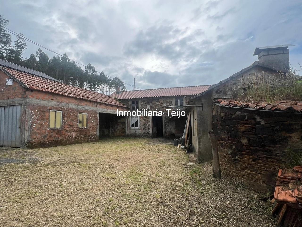 Foto 1 SE VENDE CASA PARA REHABILITAR EN SANTA MARIÑA DO MONTE