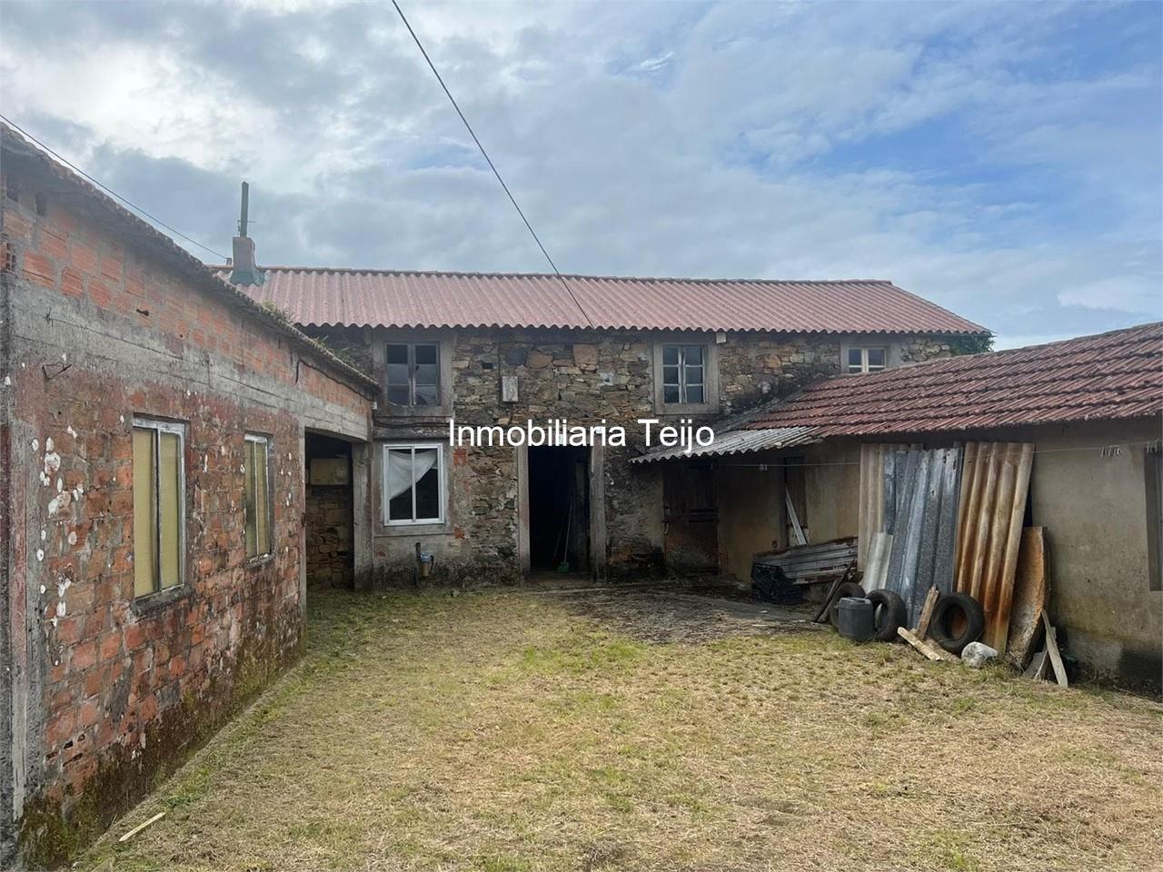 Foto 2 SE VENDE CASA PARA REHABILITAR EN SANTA MARIÑA DO MONTE