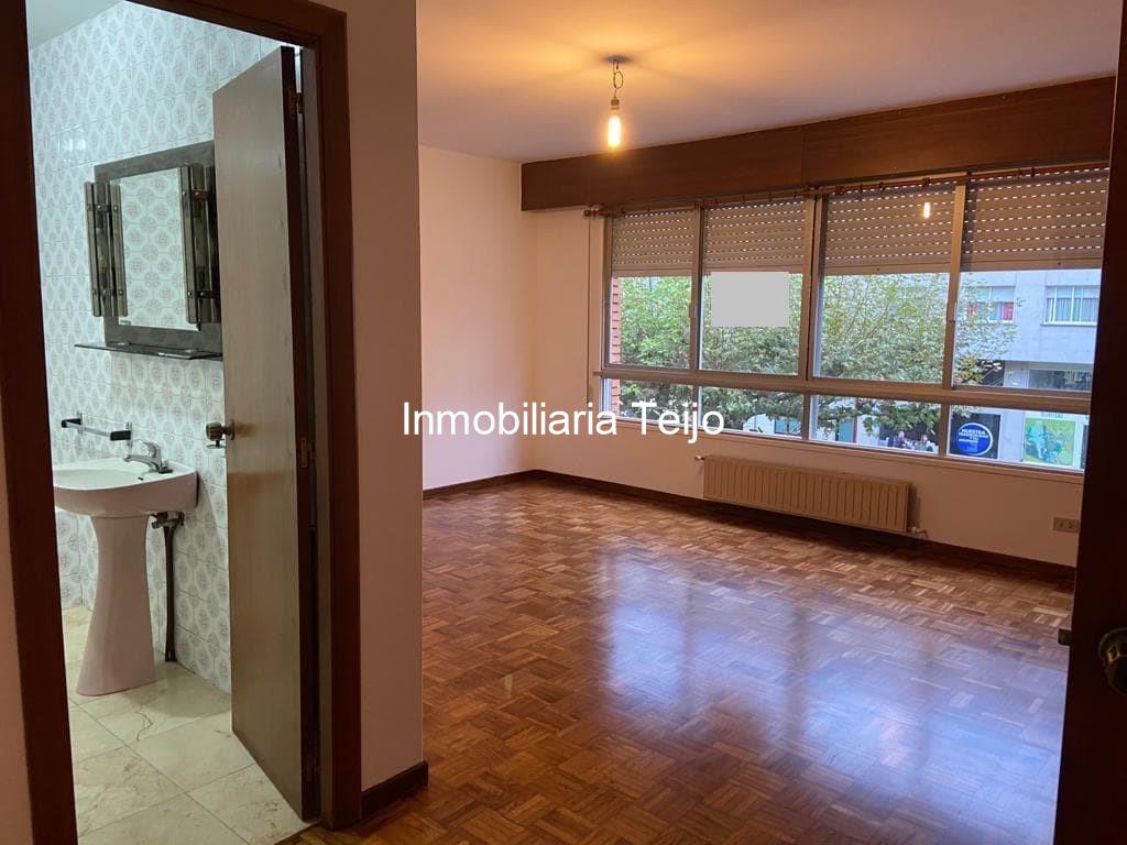 Foto 1 SE VENDE PISO AMPLIO AL LADO DE PLAZA DE ESPAÑA