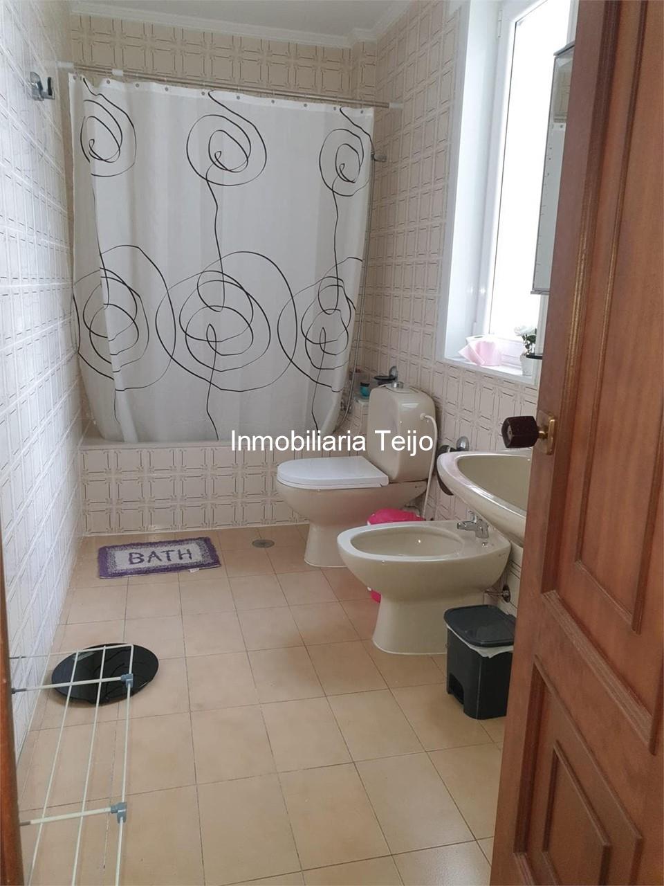 Foto 7 SE VENDE PISO AMPLIO CON CALEFACCION Y VENTANALES CLIMALIT NUEVOS EN FREIXEIRO