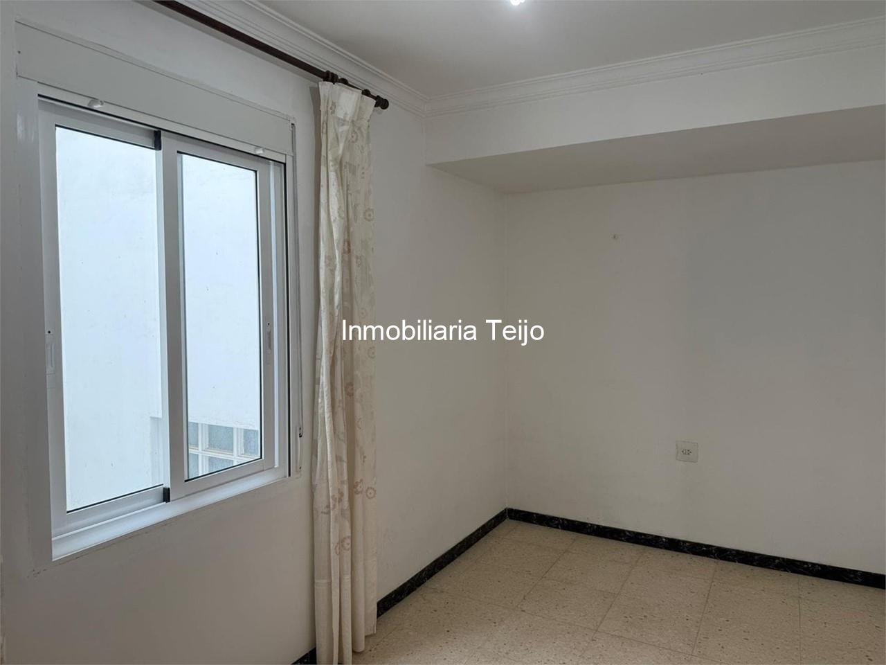 Foto 17 SE VENDE PISO CON ASCENSOR, TRASTERO Y GRAN TERRAZA CON GALERIA