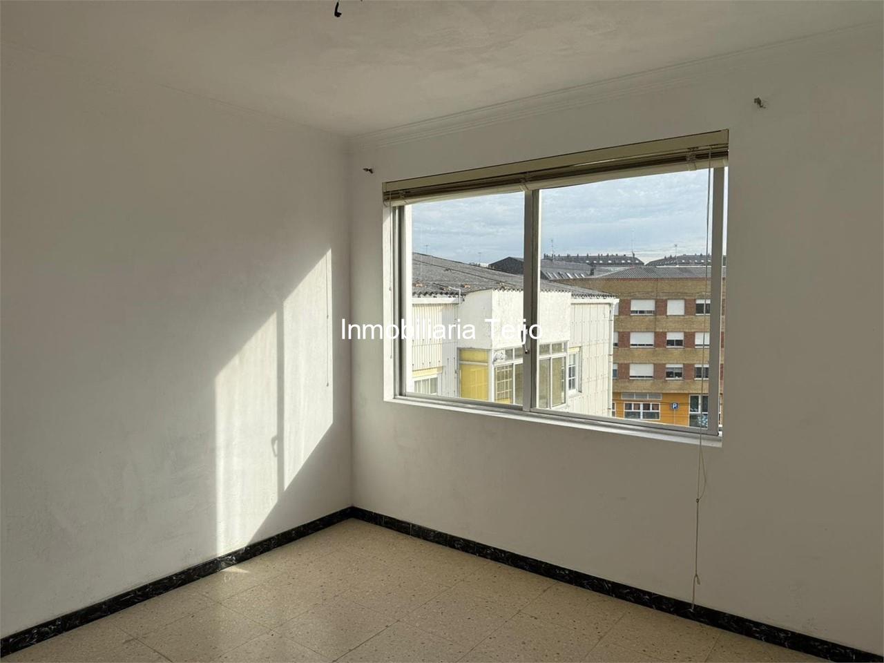 Foto 20 SE VENDE PISO CON ASCENSOR, TRASTERO Y GRAN TERRAZA CON GALERIA