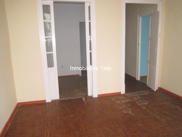 SE VENDE PISO EN EL CENTRO - Ferrol