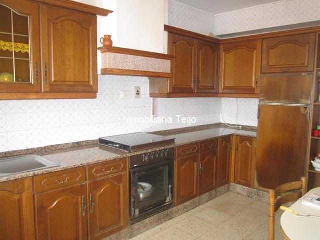 SE VENDE PISO EN SANTA CECILIA - Narón