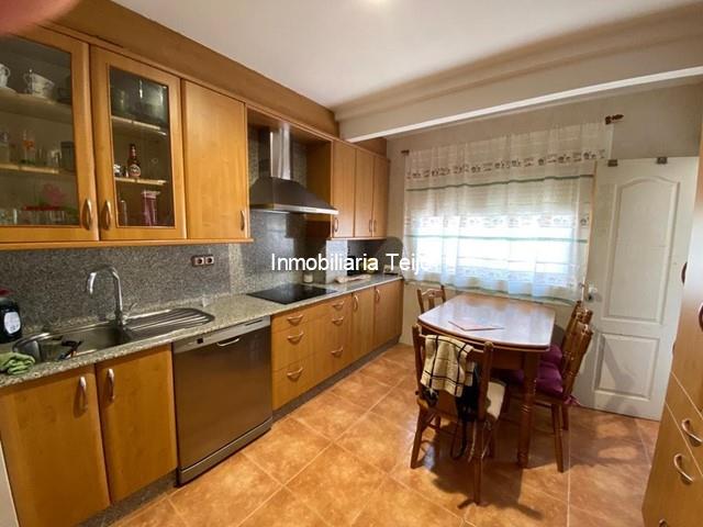 SE VENDE PISO EN SANTA CECILIA - Narón