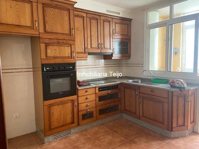 SE VENDE PISO EN SANTA CECILIA - Narón