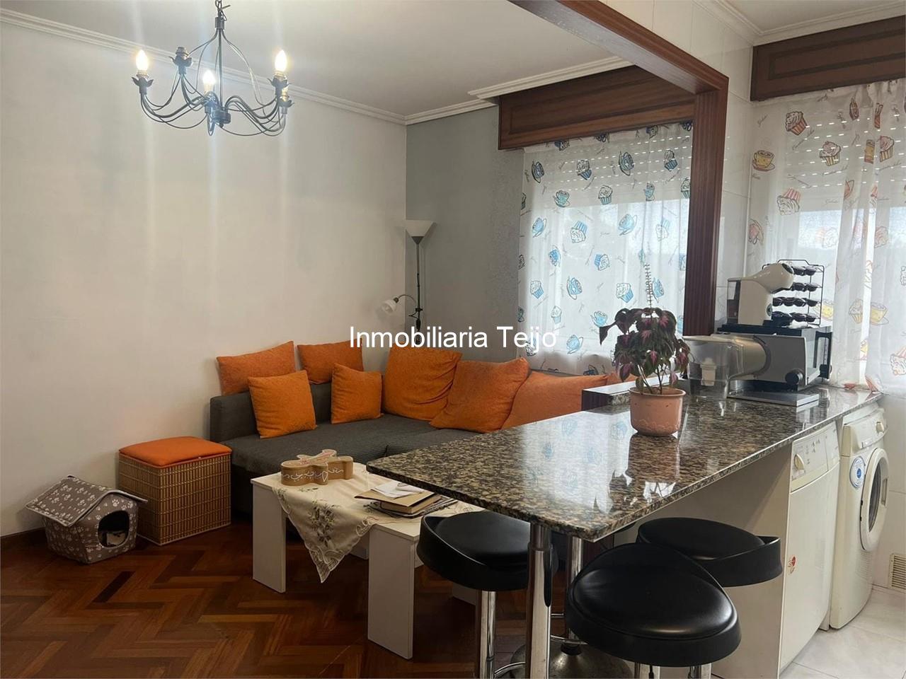 Foto 3 SE VENDE PISO EN SANTA MARINA CON ASCENSOR, TRASTERO Y GARAJE