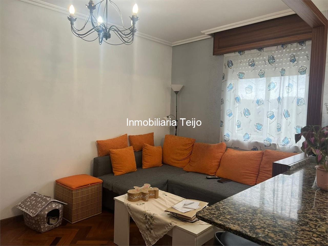 Foto 6 SE VENDE PISO EN SANTA MARINA CON ASCENSOR, TRASTERO Y GARAJE