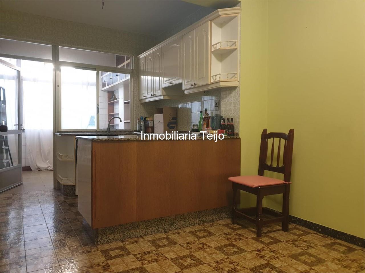 Foto 2 SE VENDE PISO MUY GRANDE CON ASCENSOR Y TRASTERO EN A GÁNDARA